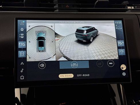 Used 2025 Land Rover Range Rover Sport SE image 16