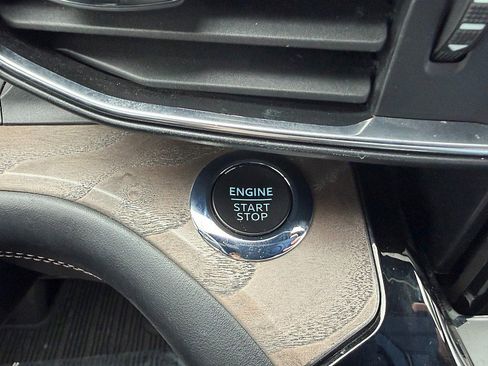 Used 2022 Ford Explorer Platinum w/ Equipment Group 601A image 18