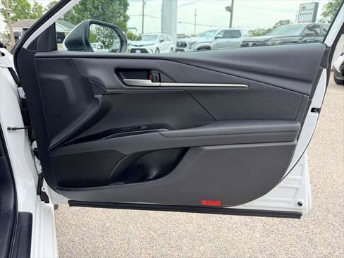 Certified 2025 Toyota Camry SE w/ Convenience Package FWD image 12
