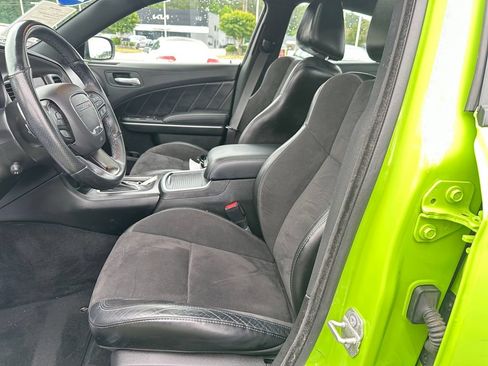 Used 2023 Dodge Charger R/T w/ Plus Group RWD image 4