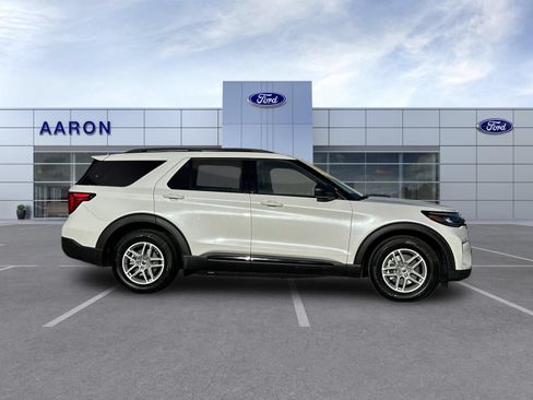 New 2026 Ford Explorer Active w/ Active Comfort Package RWD image 7