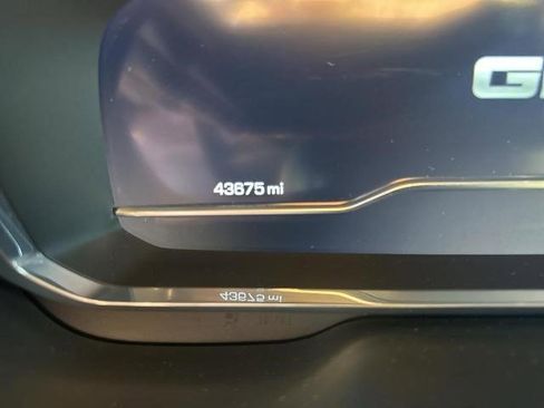 Certified 2023 GMC Yukon XL SLT image 4