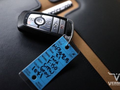 Used 2021 Ford F150 Platinum w/ FX4 Off-Road Package image 13