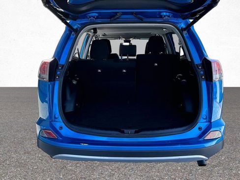 Certified 2018 Toyota RAV4 XLE FWD image 24