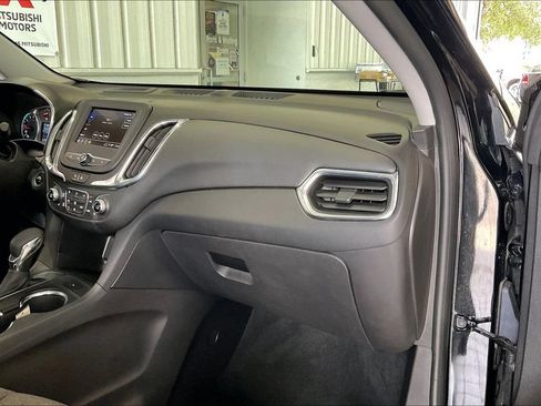 Used 2024 Chevrolet Equinox LT FWD image 23
