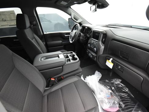 New 2026 Chevrolet Silverado 2500 Custom w/ Custom Value Package AWD/4WD image 11