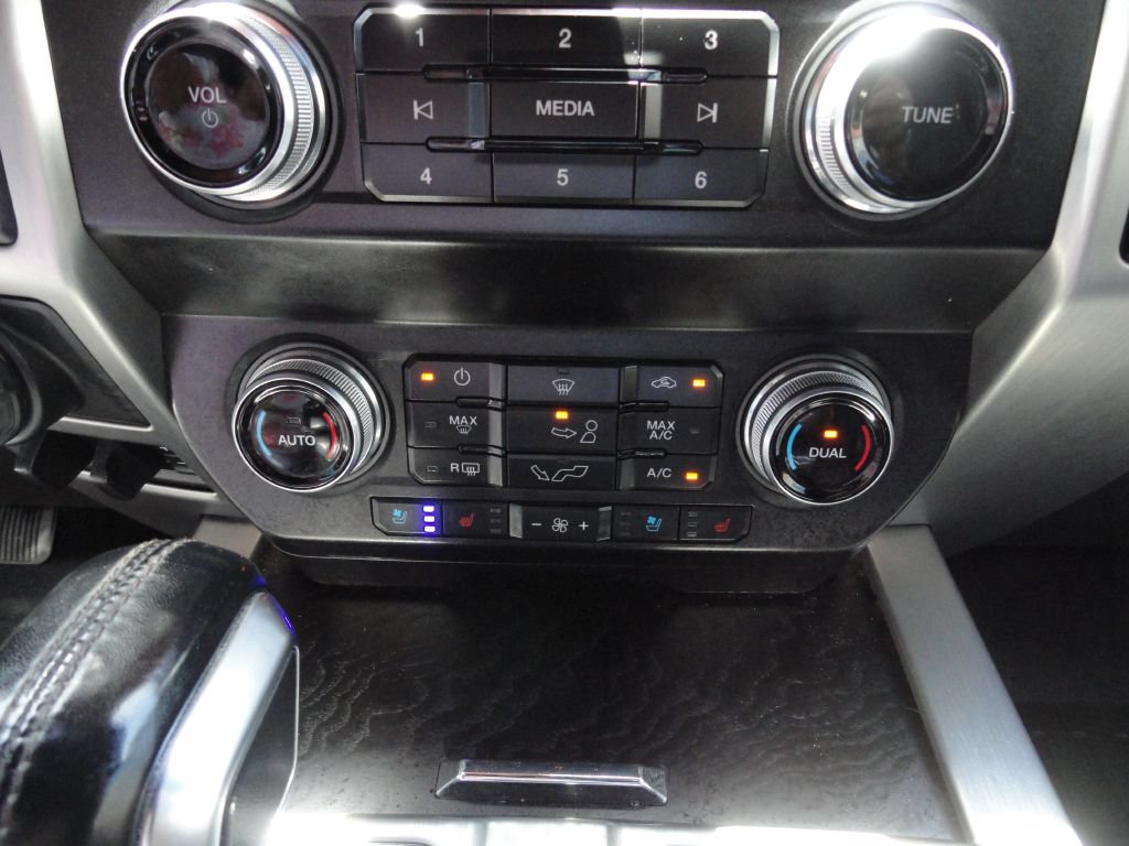 Used 2020 Ford F150 Platinum w/ Equipment Group 701A Luxury AWD/4WD image 28