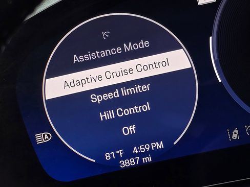 Used 2025 Porsche Macan 4S Electric w/ Premium Package AWD/4WD image 34