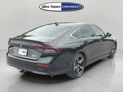 Used 2023 Honda Accord Sport image 4