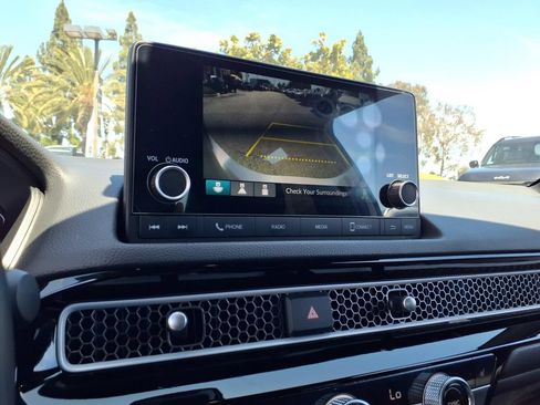 Used 2025 Honda Civic Sport image 16