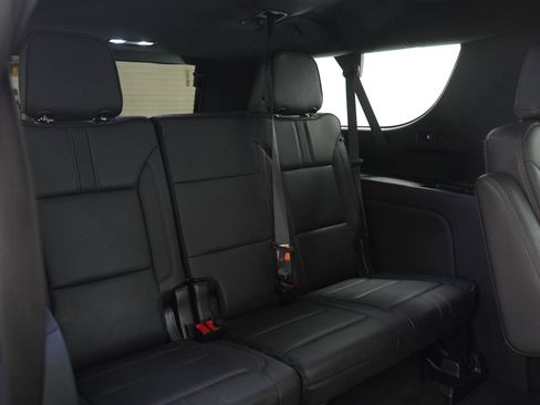 Used 2022 Chevrolet Suburban RST w/ Luxury Package AWD/4WD image 13