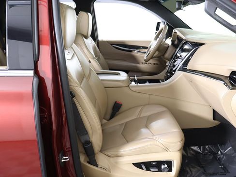 Used 2019 Cadillac Escalade Platinum AWD/4WD image 43