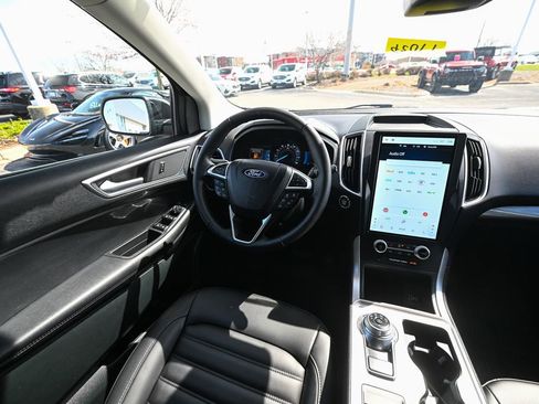Certified 2024 Ford Edge SEL w/ Convenience Package image 33