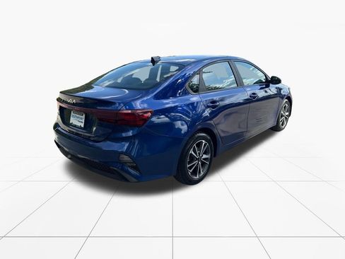 Used 2023 Kia Forte LXS w/ LXS Technology Package FWD image 8
