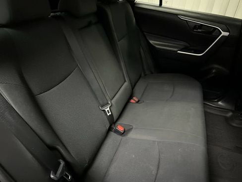 Used 2020 Toyota RAV4 LE AWD/4WD image 26