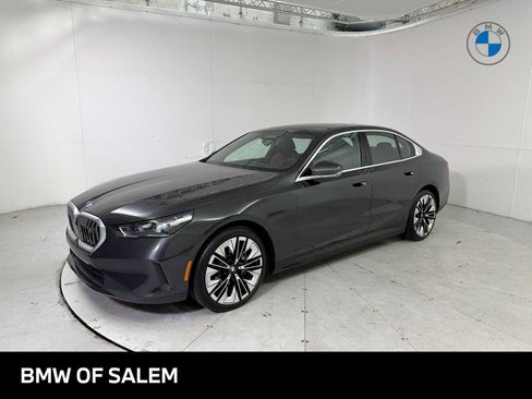 Certified 2026 BMW i5 eDrive40 AWD/4WD image 1