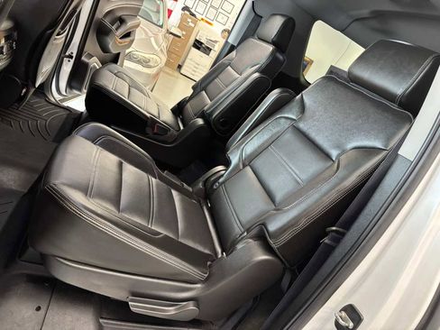 Used 2016 GMC Yukon XL Denali w/ Open Road Package image 25
