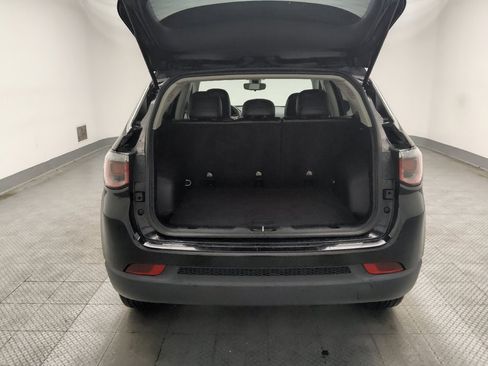 Used 2020 Jeep Compass Latitude AWD/4WD image 29