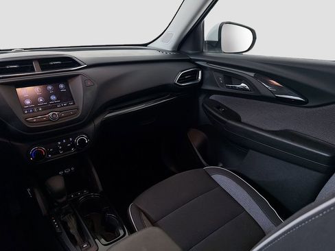 Used 2023 Chevrolet TrailBlazer LT AWD/4WD image 24