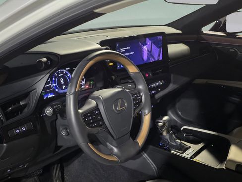 Certified 2024 Lexus ES 350 Ultra Luxury image 8