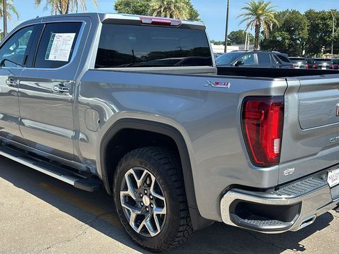 Certified 2023 GMC Sierra 1500 SLT w/ SLT Premium Package AWD/4WD image 5