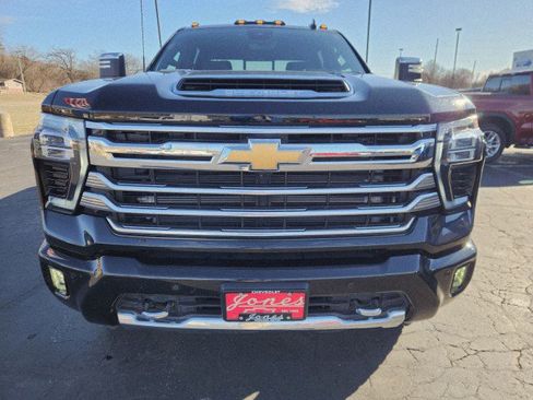 Used 2025 Chevrolet Silverado 2500 High Country w/ High Country Premium Package image 8