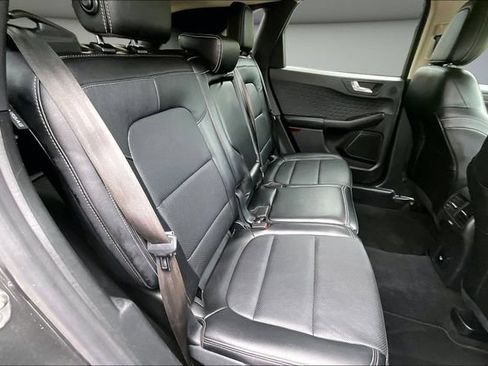 Used 2020 Ford Escape Titanium w/ Titanium Premium Package 2.0 AWD/4WD image 24