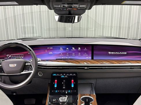 Used 2026 Cadillac Escalade Platinum Sport image 33
