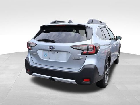 Used 2023 Subaru Outback Limited AWD/4WD image 16