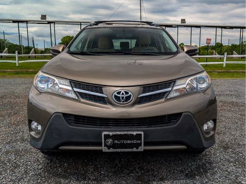 Used 2013 Toyota RAV4 XLE AWD/4WD image 2
