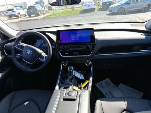 New 2026 Toyota Grand Highlander AWD image 9