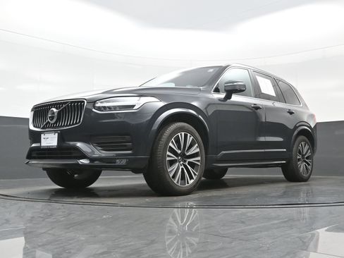 Used 2021 Volvo XC90 T6 Momentum w/ Advanced Package image 28