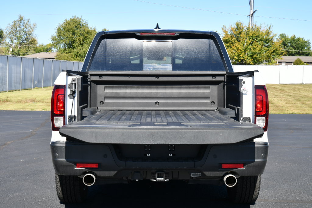 Used 2026 Honda Ridgeline Black Edition image 32