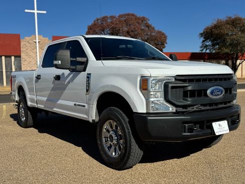 Used 2021 Ford F250 XL w/ Power Equipment Group image 3