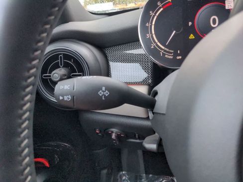 Certified 2022 MINI Cooper S w/ Driver Assistance Package image 25