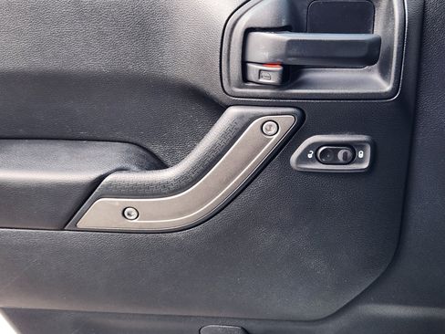 Used 2016 Jeep Wrangler Unlimited Sport w/ Quick Order Package 24S image 17