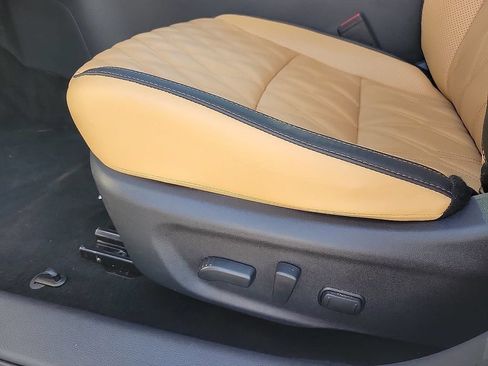 Used 2024 Nissan Sentra SV w/ SV Premium Package FWD image 12