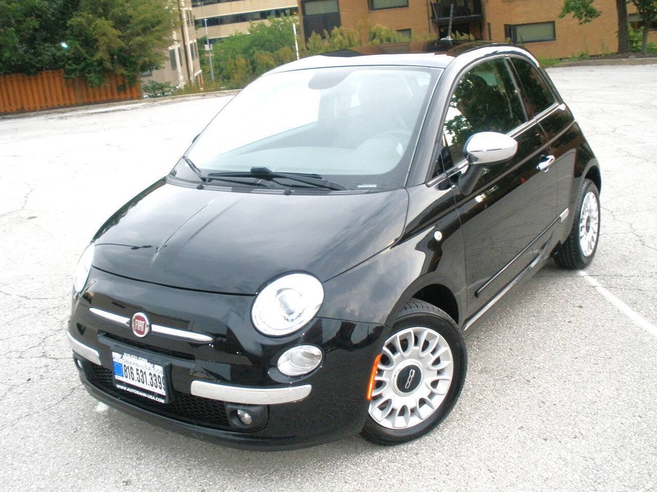 Used 2015 FIAT 500 Lounge w/ Luxury Leather Package FWD image 1