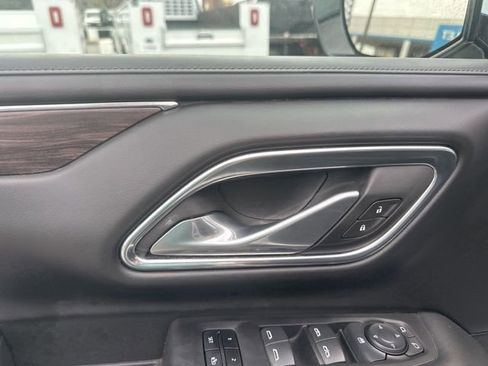 Used 2024 Chevrolet Tahoe LT RWD image 12