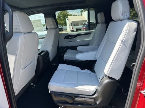 New 2025 Chevrolet Suburban Premier w/ Sun And Tow Package image 11