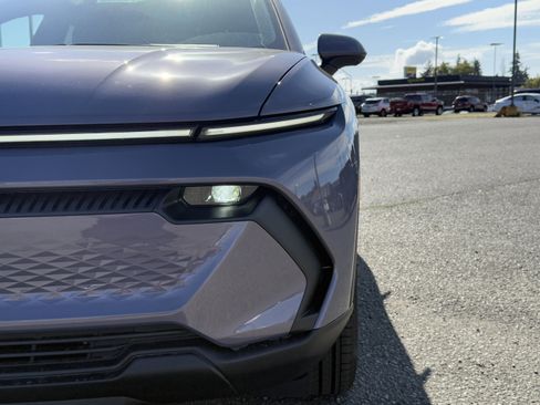 New 2026 Chevrolet Equinox EV LT image 37