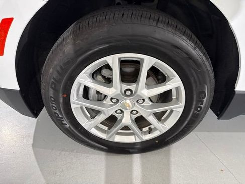 Used 2024 Chevrolet Equinox LT AWD/4WD image 4