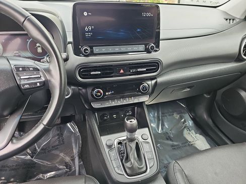 Used 2022 Hyundai Kona Limited FWD image 21