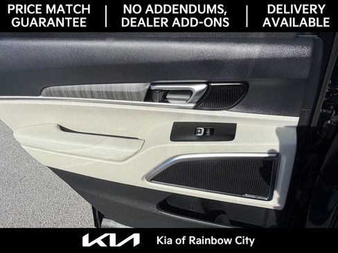 Used 2025 Kia Telluride SX image 16