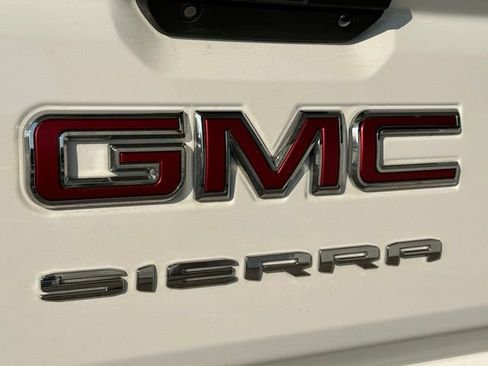 Used 2019 GMC Sierra 1500 SLE w/ SLE Value Package AWD/4WD image 18