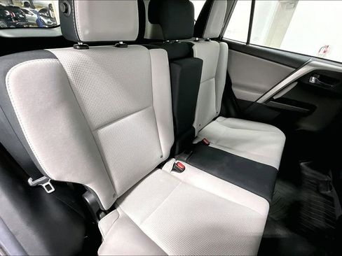 Used 2018 Toyota RAV4 XLE image 35