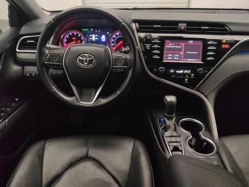 Used 2018 Toyota Camry XSE image 22