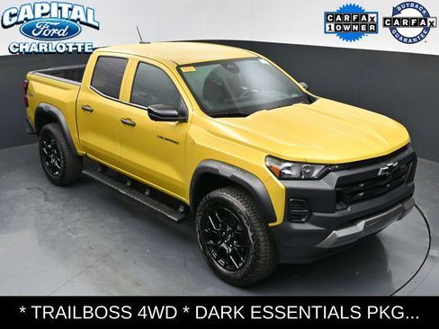 Used 2024 Chevrolet Colorado Trail Boss w/ LPO, Dark Essentials Package AWD/4WD image 27