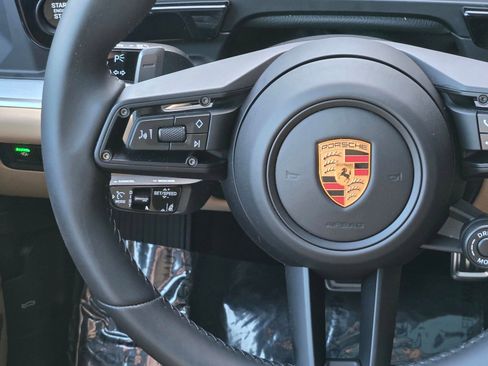 Used 2026 Porsche Cayenne GTS AWD/4WD image 16