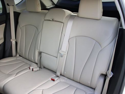 Used 2020 Buick Envision Premium w/ Driver Confidence Package image 33